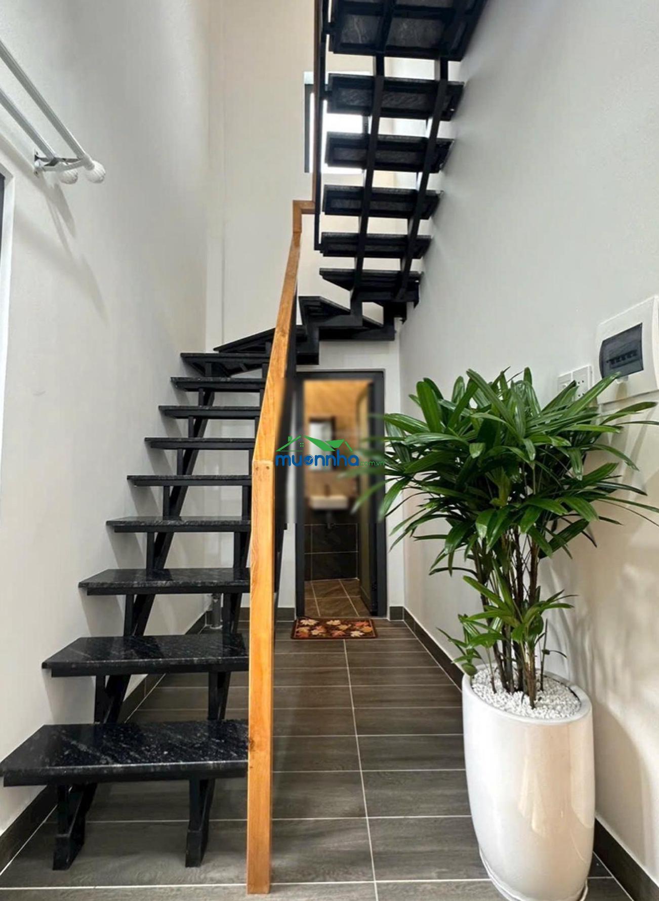 Bà hom sát phố ẩm thực - nhà 3 tầng nở hậu hơn 8m - 31m2 - nhà mới đẹp - full nội thất - 5.45 tỷ