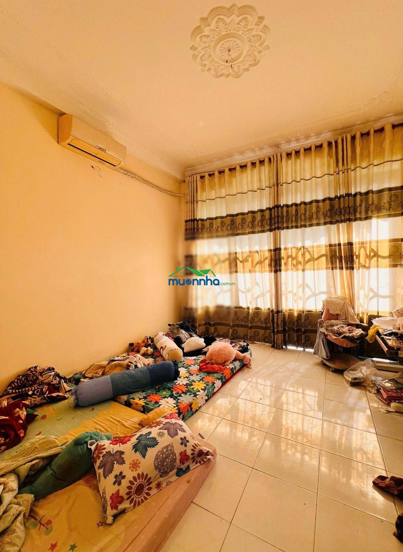 Hxh / thông lạc long quân nhà 3 tầng btct 4pn 54m2 chỉ hơn 7 tỷ tl