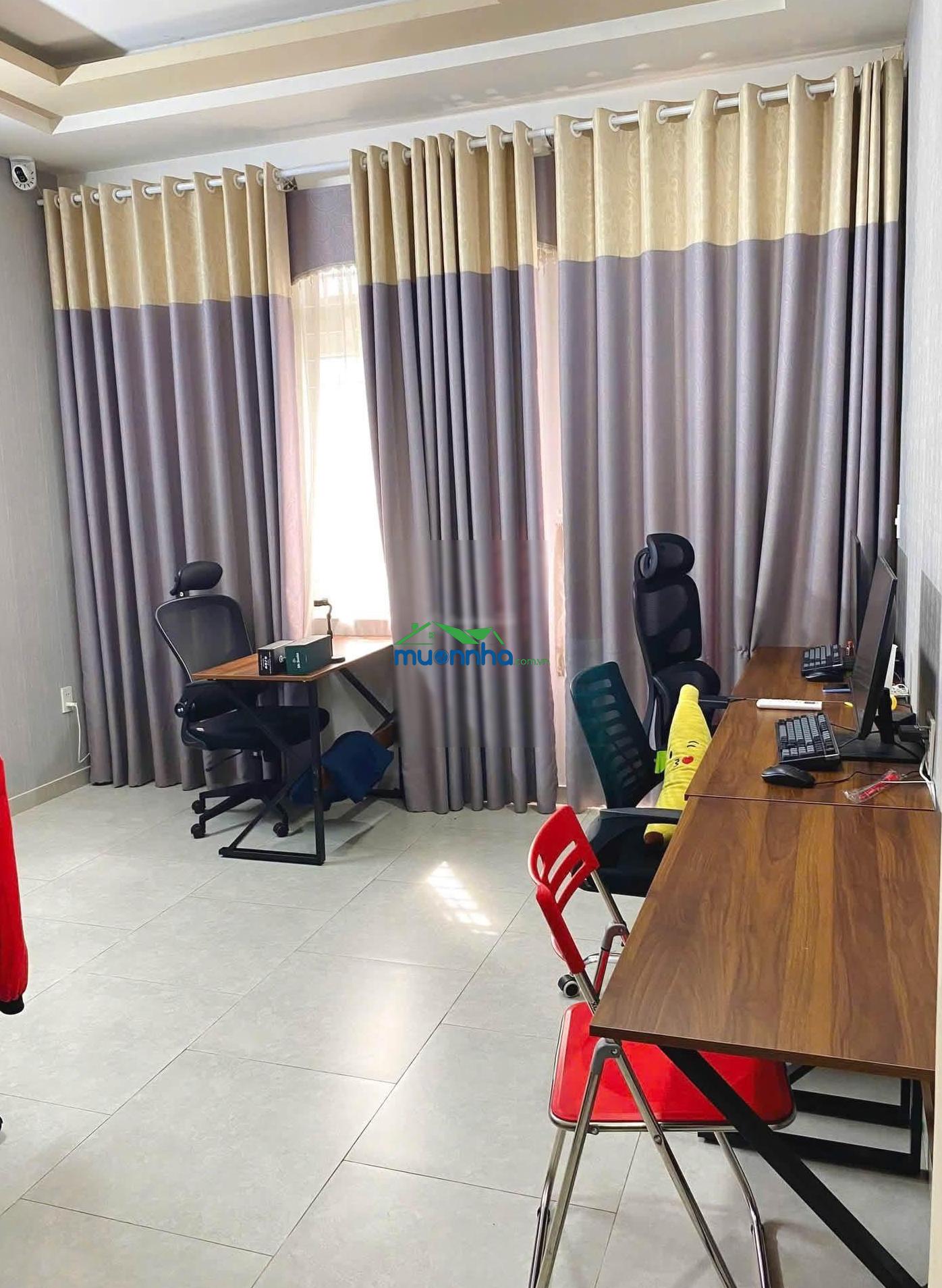 Cách công viên lê thị riêng chỉ 5 phút - bán nhà cmt8, quận 10. với dt 60,2m2 - 2