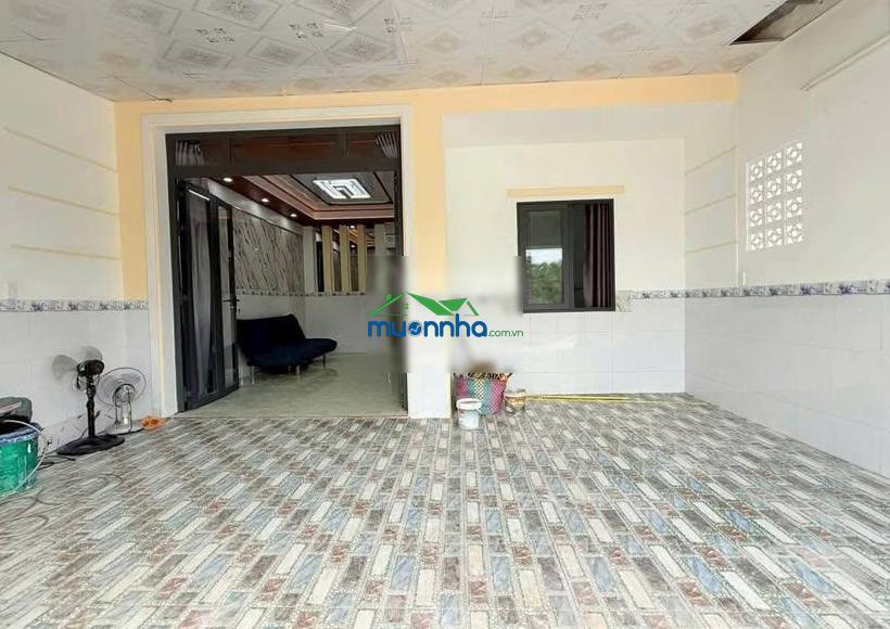 Kẹt tiền!! cần bán gấp căn nhà cấp 4 ở gần kcn tân phú trung, 110m2 shr giá chốt 950tr