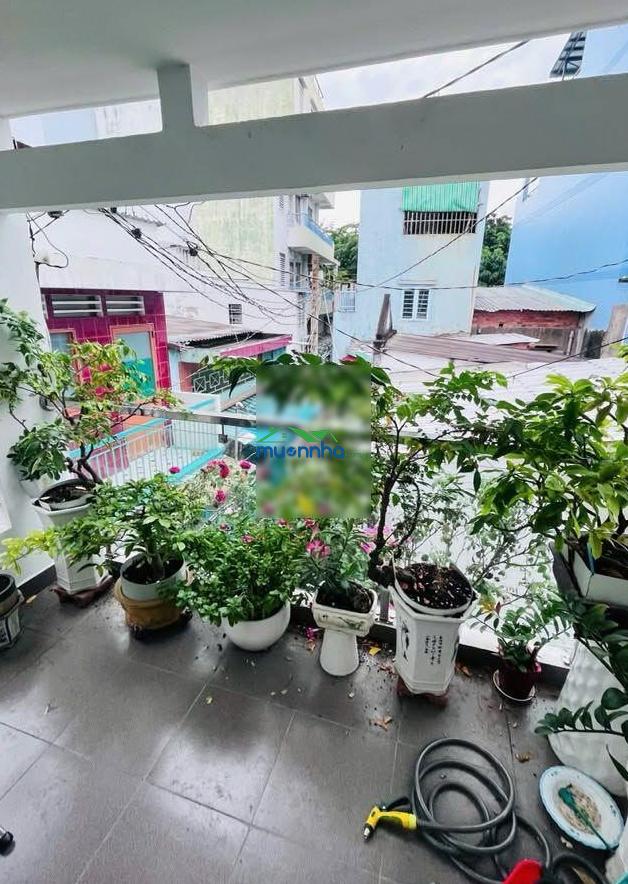 Bán nhà mới siêu đẹp gần đường bãi sậy quận 6,full nội thất,pháp lý chuẩn,diện tích 42m2,nhỉnh 4 tỷ - 4