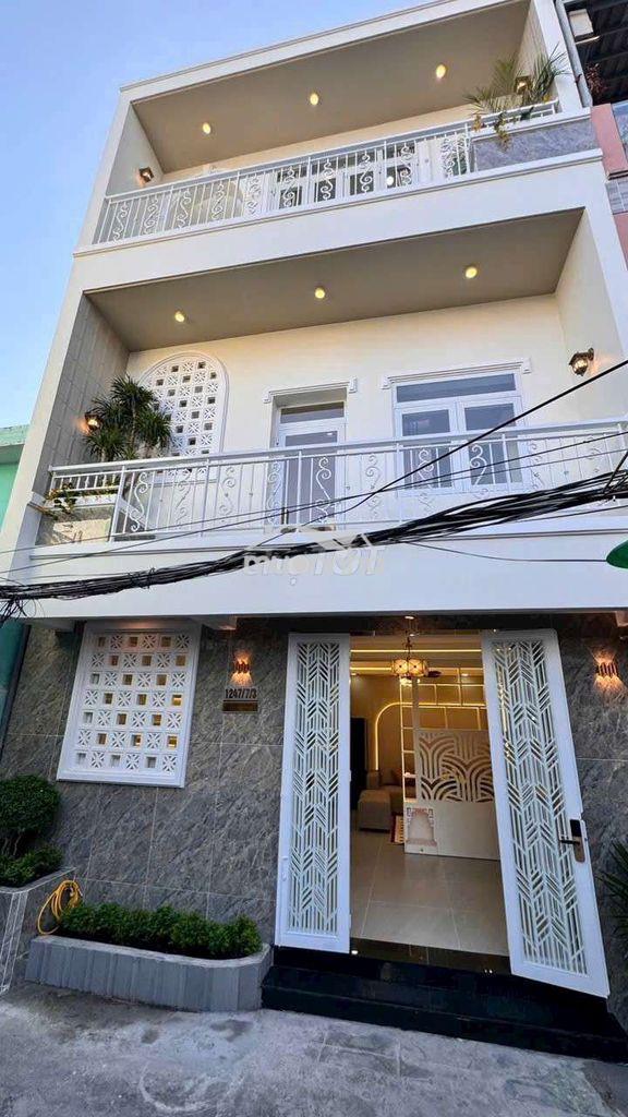 Nhà phố hiện đại 2 lầu hẻm 1247 htp