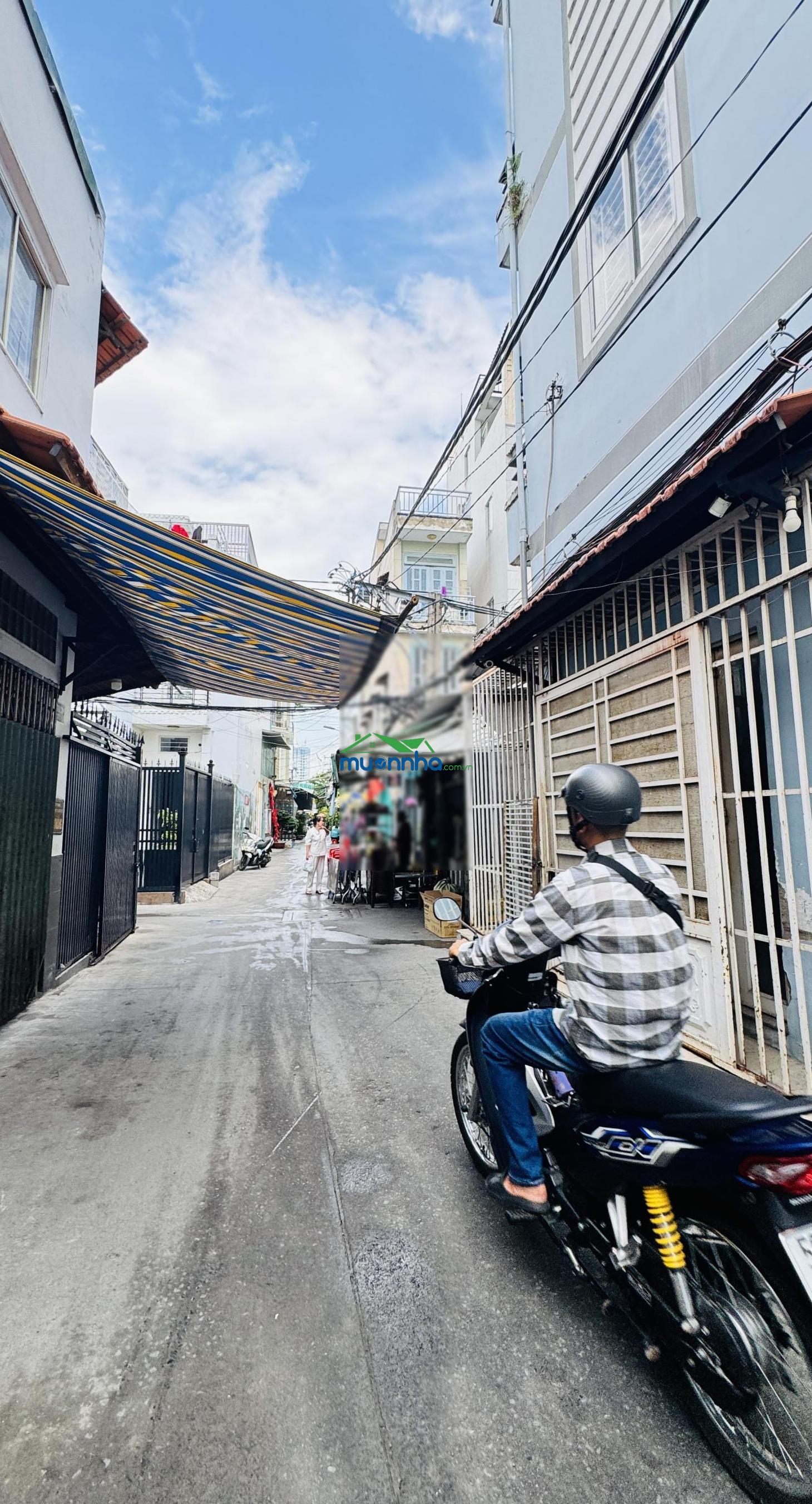 Bán nhà hẻm 830 đoàn văn bơ 2 phòng ngủ quận 4