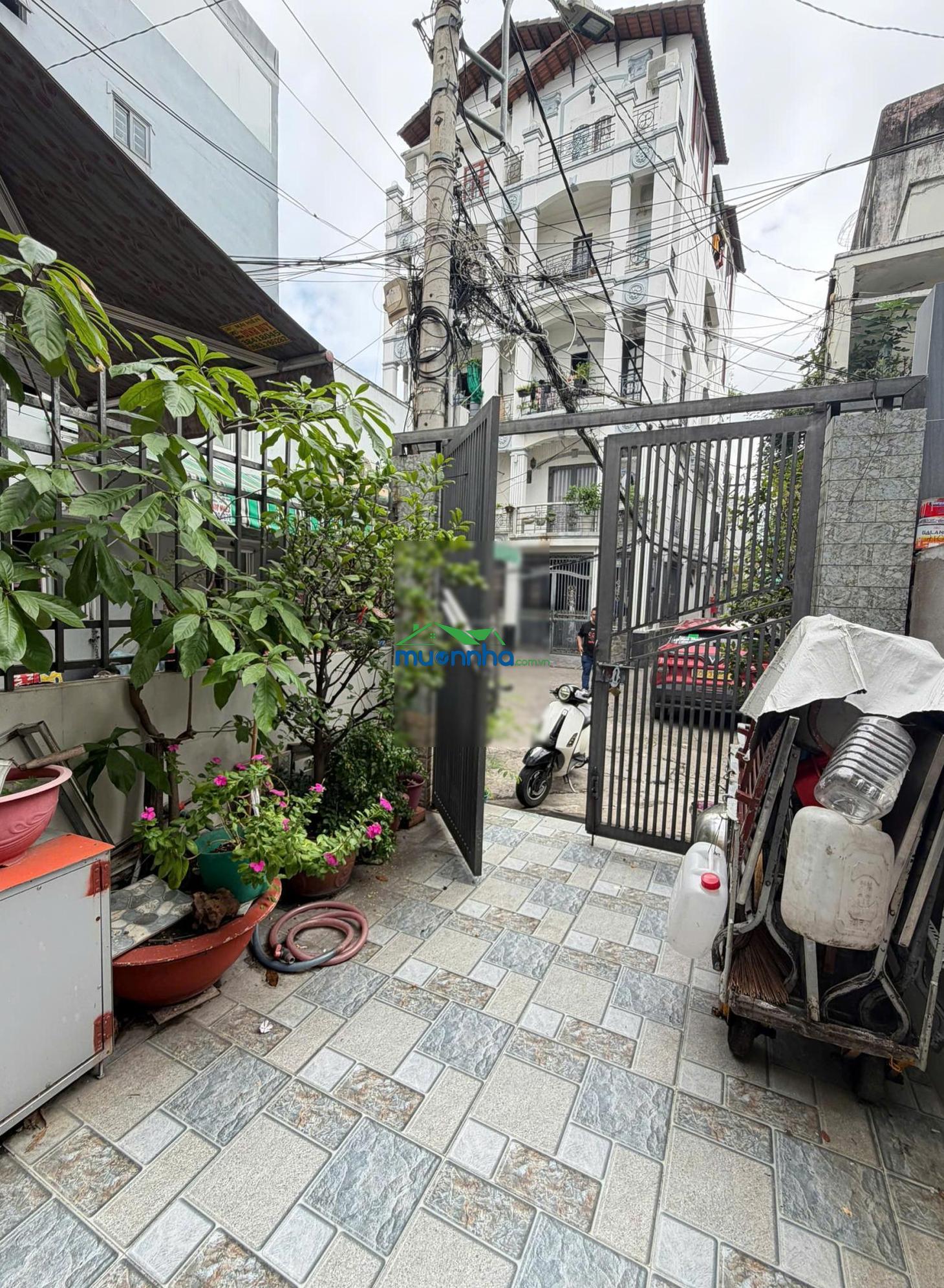 Bán nhà hẻm xe hơi sát mặt tiền ngay chợ bà chiểu, bình thạnh - 90m² nở hậu 6,3m - chỉ 8.7 tỷ