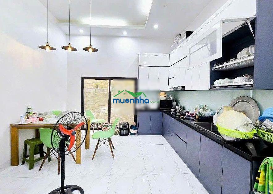 4.5x22m nhà 3 tầng đường 8m khu hòa bình đầm sen quận 11 ô tô vào nhà, chỉ 10 tỷ 6