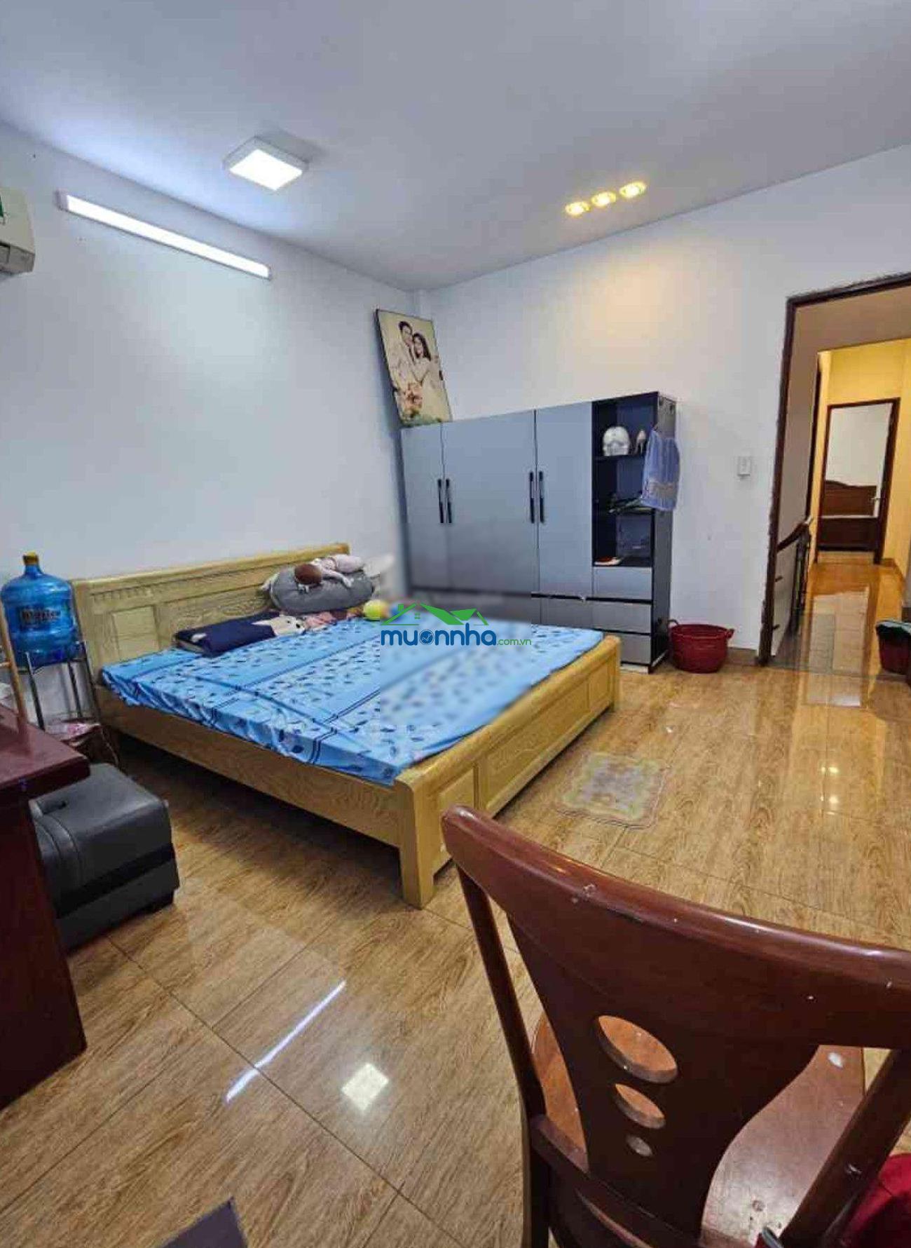 Bán nhà gần kdc phạm văn hai, đi khu tên lửa 15 phút, 4 phòng ngủ, 56m2 tặng full nội thất ở ngay