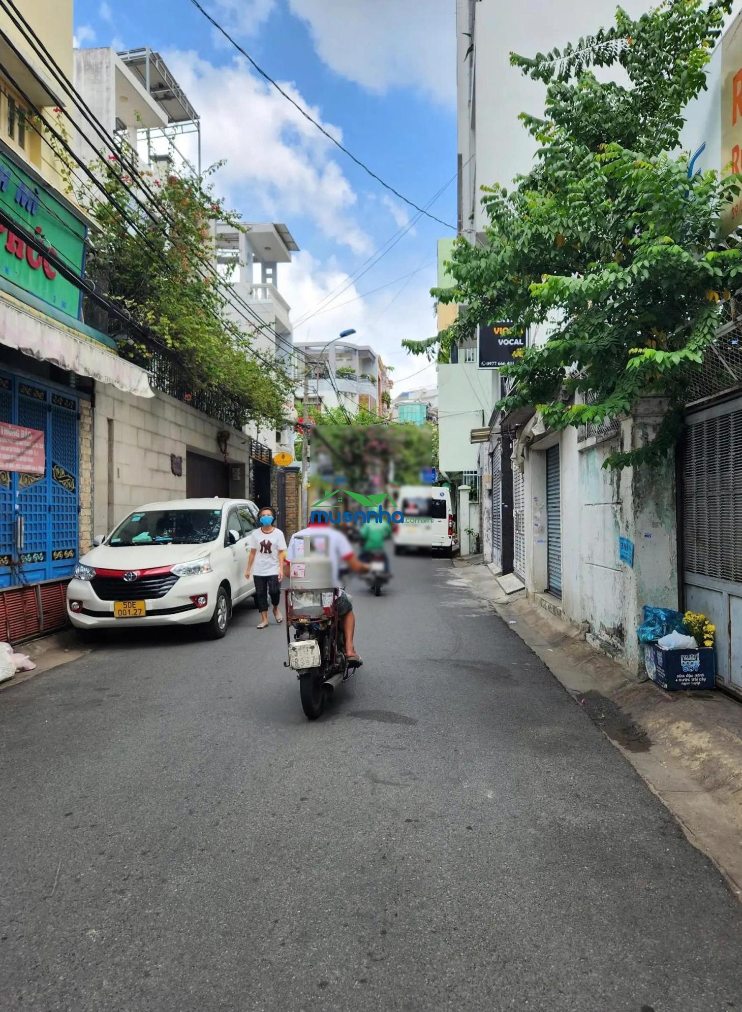 Bán nhà góc 2 mt hxh 10m đoàn thị điểm phú nhuận, dt: 8.5x17m, 2 tầng, giá 32 tỷ tl