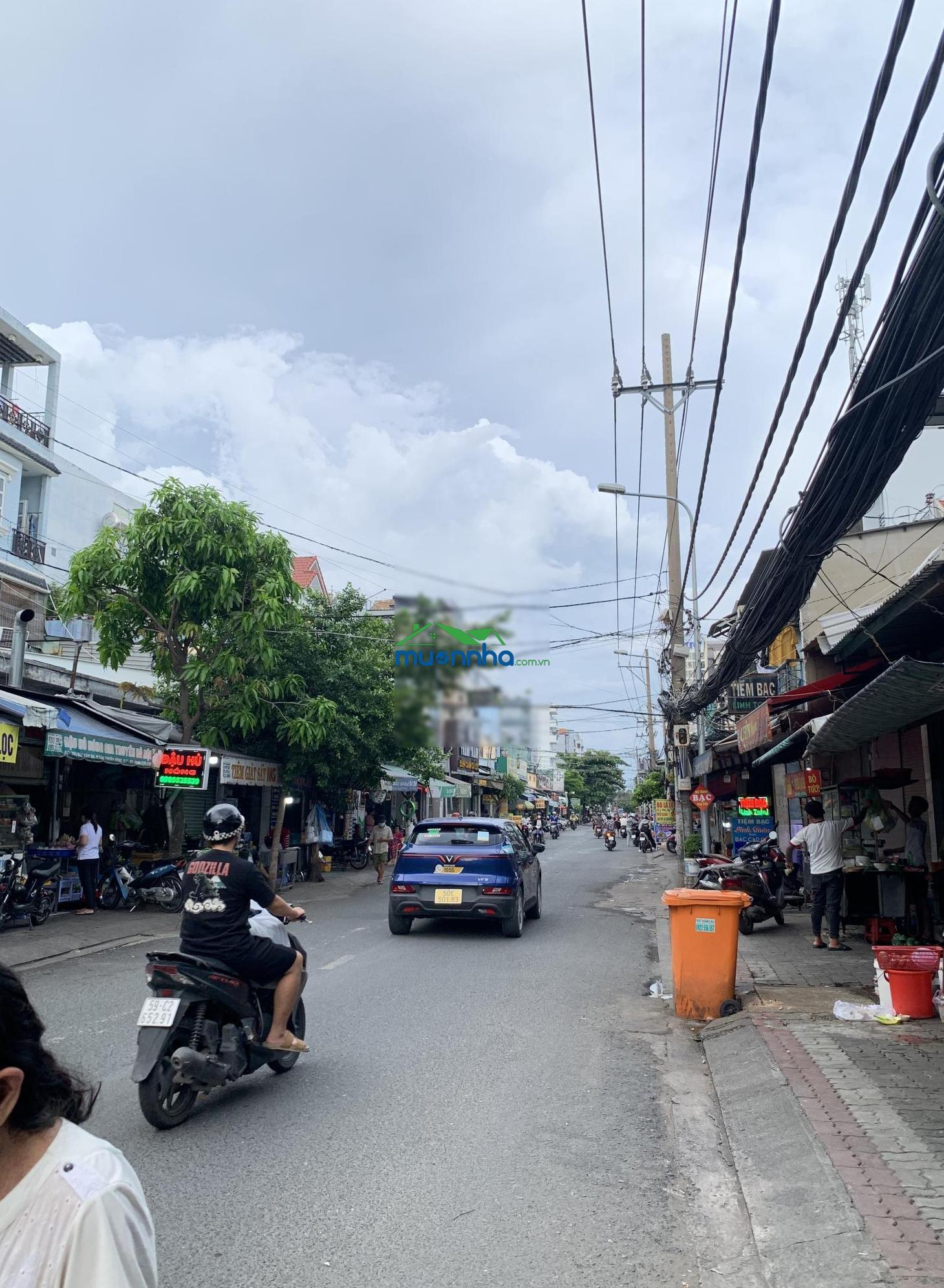 Bán nhà q7, bùi văn ba, 72m2, 2 tầng, 4pn, 8 tỷ 5, hẻm xe hơi, gần kdc nam long