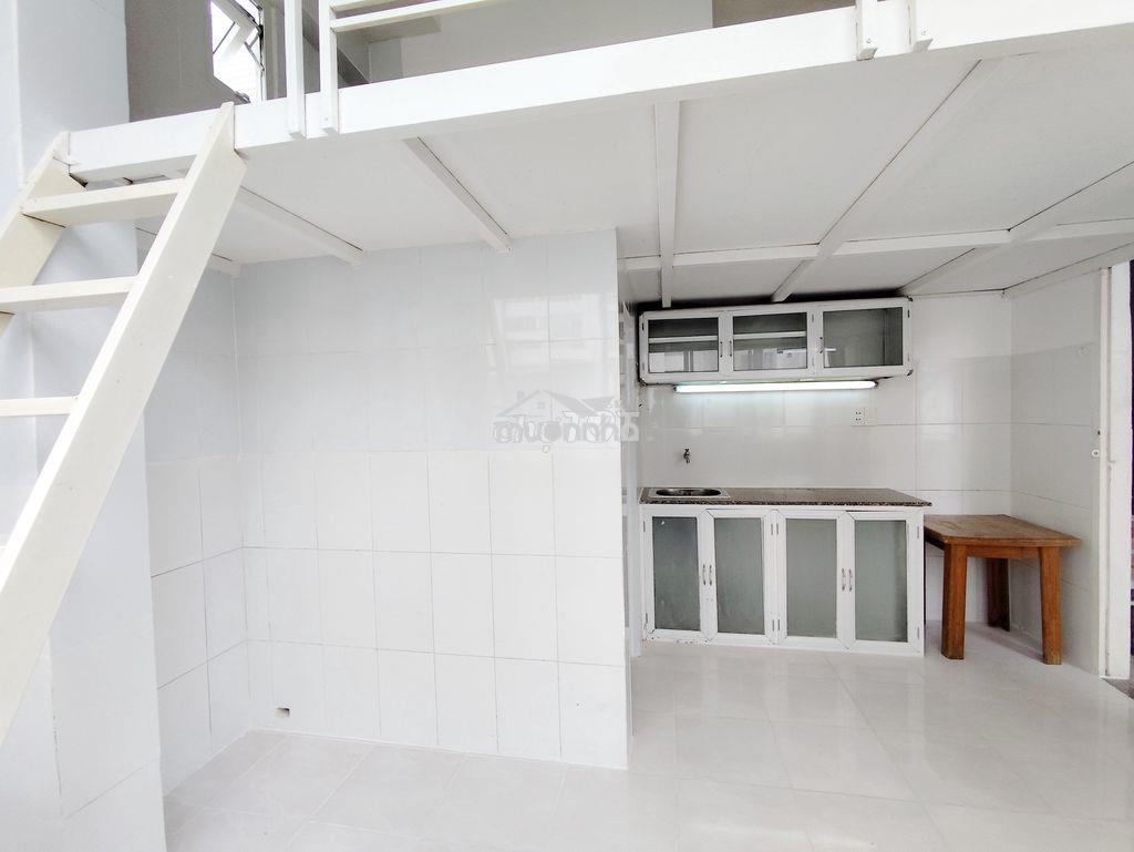 Ban công, 𝐆á𝐂 𝐋ẫ𝐍, đầu dãy, cửa kính 𝐕𝐈𝐄𝐖 thành phố (🏘️trọ anh vinh) - 3