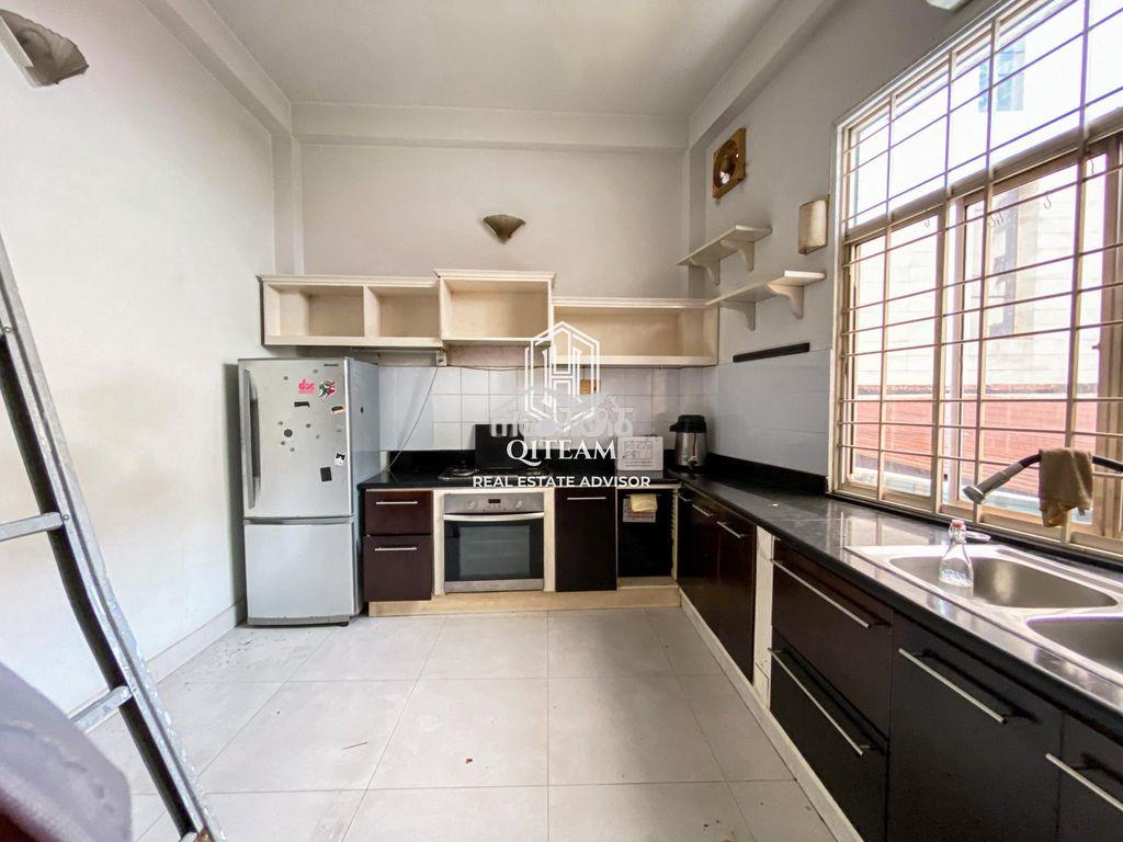 5pn/3wc - nhà 156 lý tự trọng, p.bến thành, quận 1 - giá rẻ 1.600$ - 3