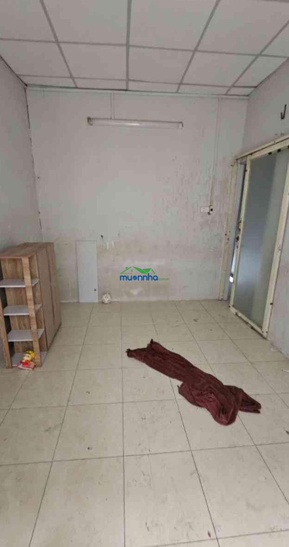 Hot, bán gấp nhà riêng hoàng văn thụ tân bình sát sân bay, 40m2, 2 tầng, hẻm xe hơi đỗ cửa, 5.x tỷ