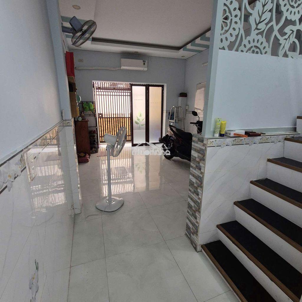 Nhà đẹp hẻm rộng cách mặt tiền phạm thế hiển 20m p4,q8 - 2