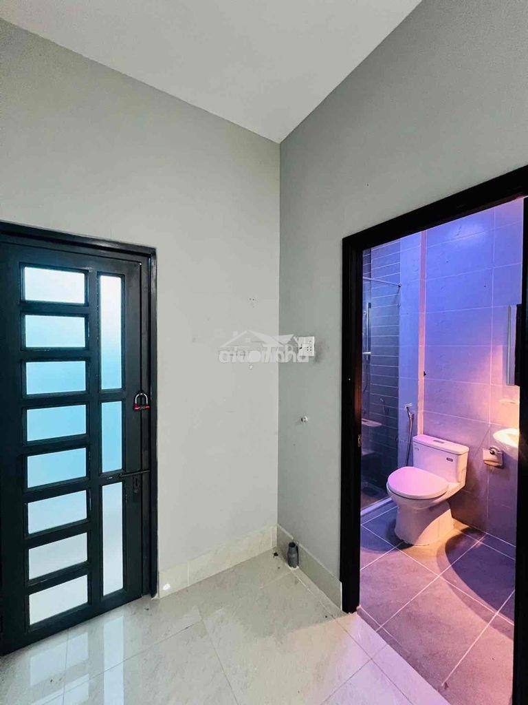 Nhà mặt tiền hẻm, đường 8m, 2 tầng, 35m2, 2 phòng ngủ,minh phụng, q.11 - 4