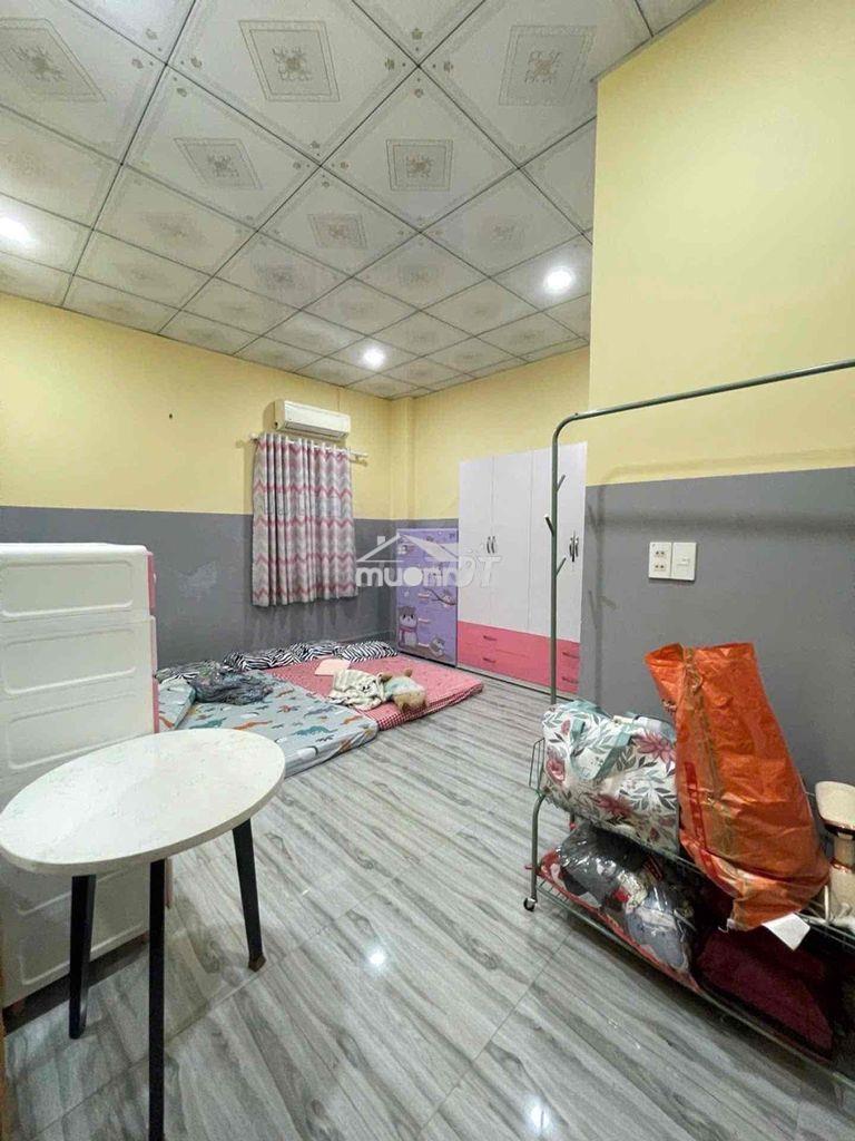 Hot, bán gấp nhà đẹp lộ tẻ btân, 92m2, 2 tầng mới đẹp, sát mặt tiền,3t - 3