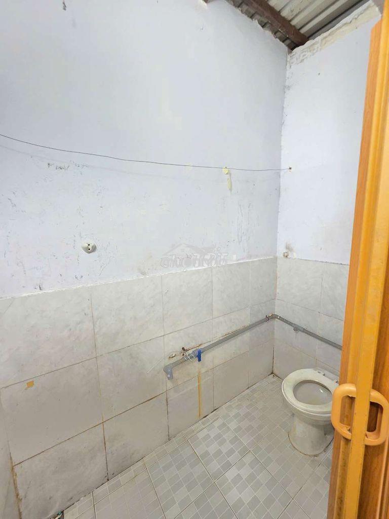 Cho thuê phòng trọ tân phú có ban công, có gác giá rẻ - 3