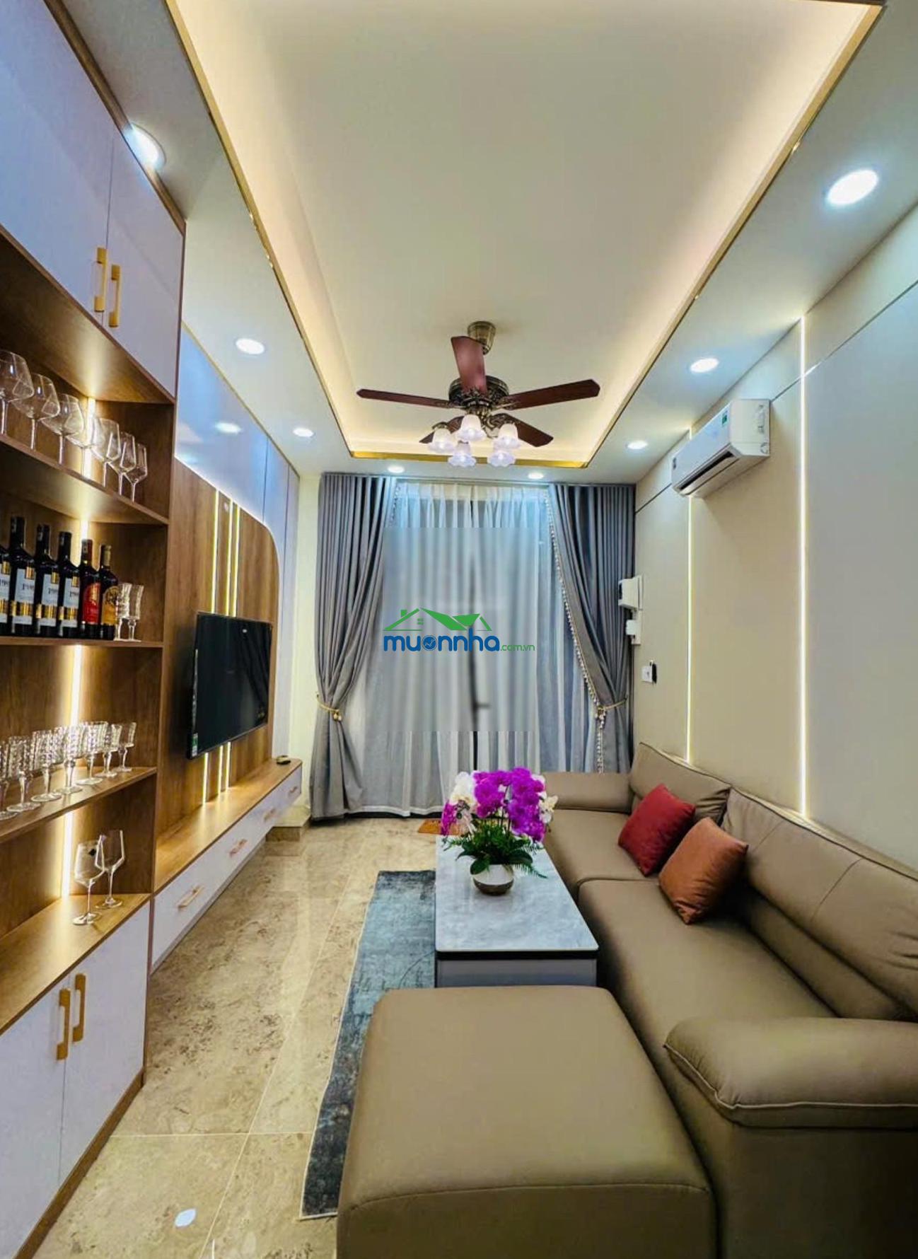 Siêu phẩm mặt tiền 2 tầng hxh thông lạc long quân - nhà mới đẹp - full nội thất xịn sò - chỉ 5 tỷ - 2