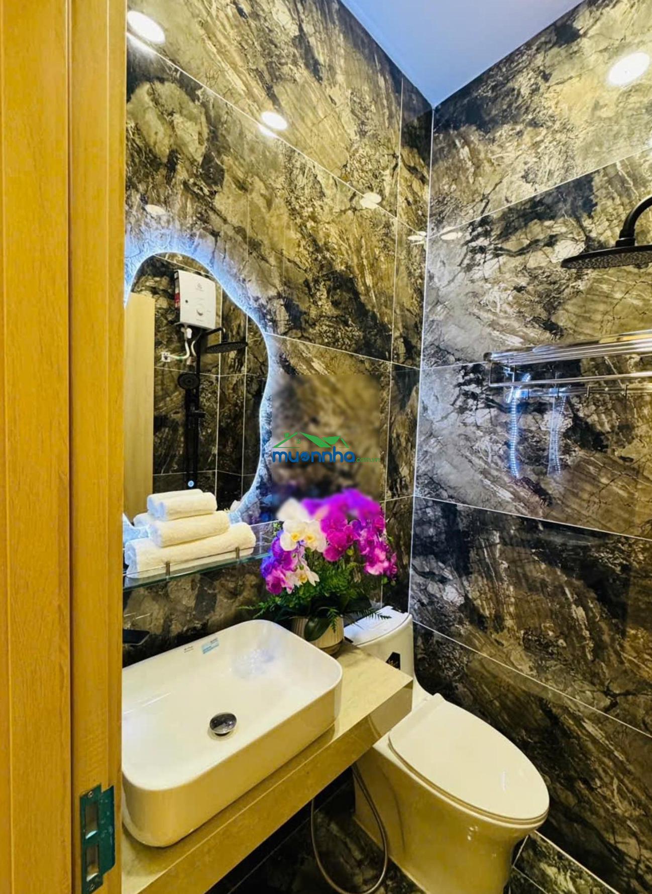 Siêu phẩm mặt tiền 2 tầng hxh thông lạc long quân - nhà mới đẹp - full nội thất xịn sò - chỉ 5 tỷ - 3