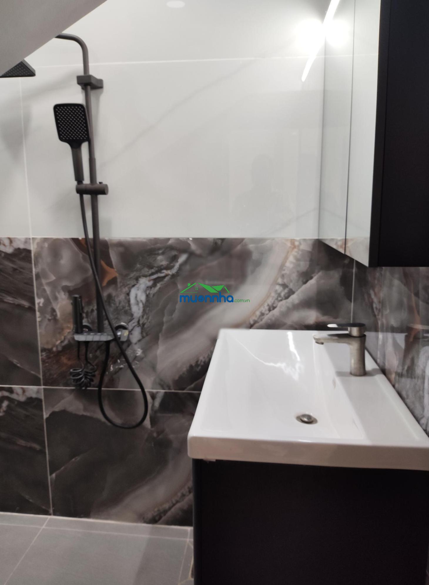 Bán nhà lê văn quới, đường xe tải, dt 65m2, 5 tầng. 7 phòng khép kín, nội thất hiện đại, chỉ 7,9tỷ - 2