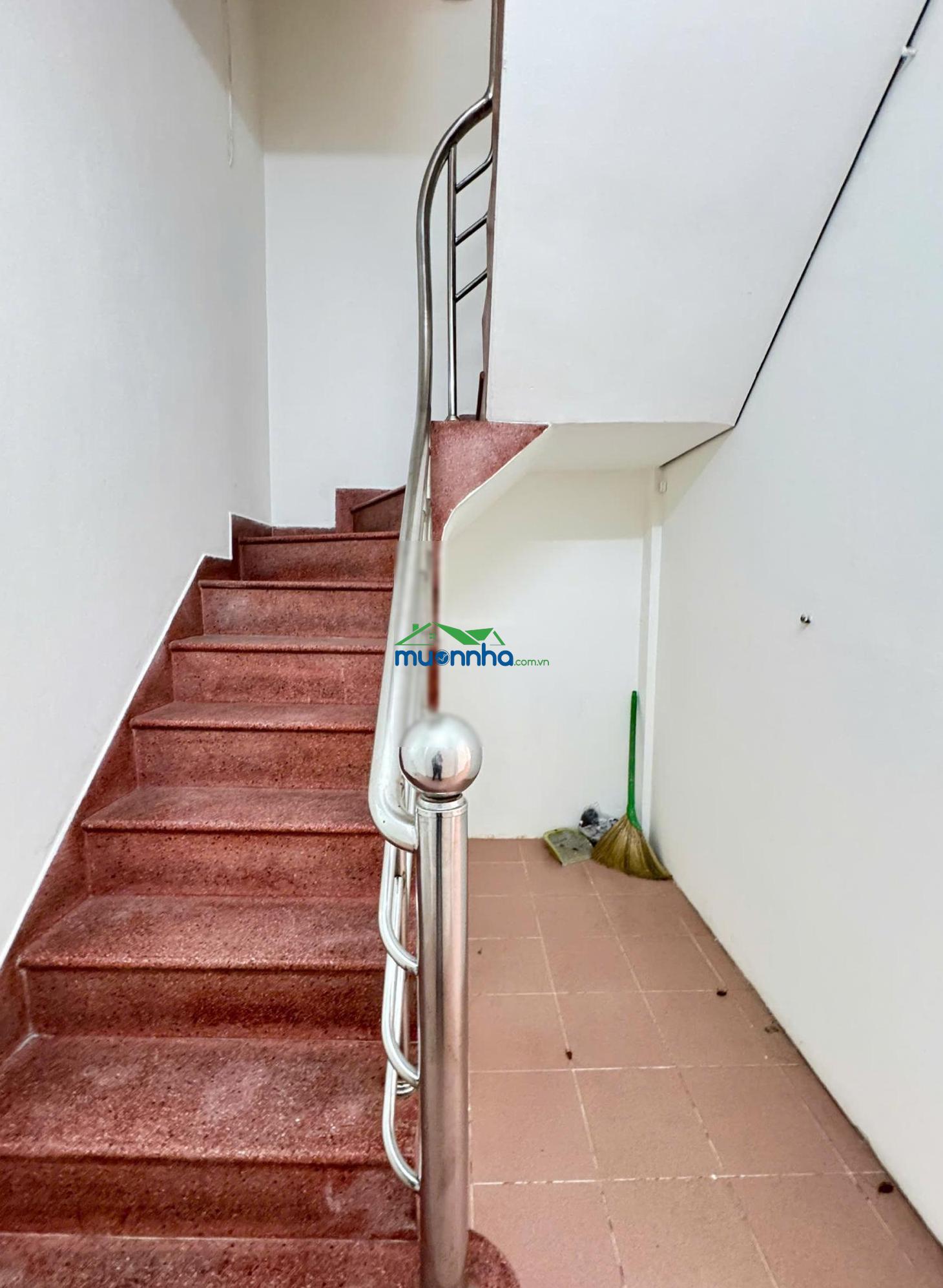 Bán nhà riêng tại thành thái, khu cư xá đồng tiến 5,84 tỷ, 30m2, view đẹp, uy tín, p14, q10, hcm