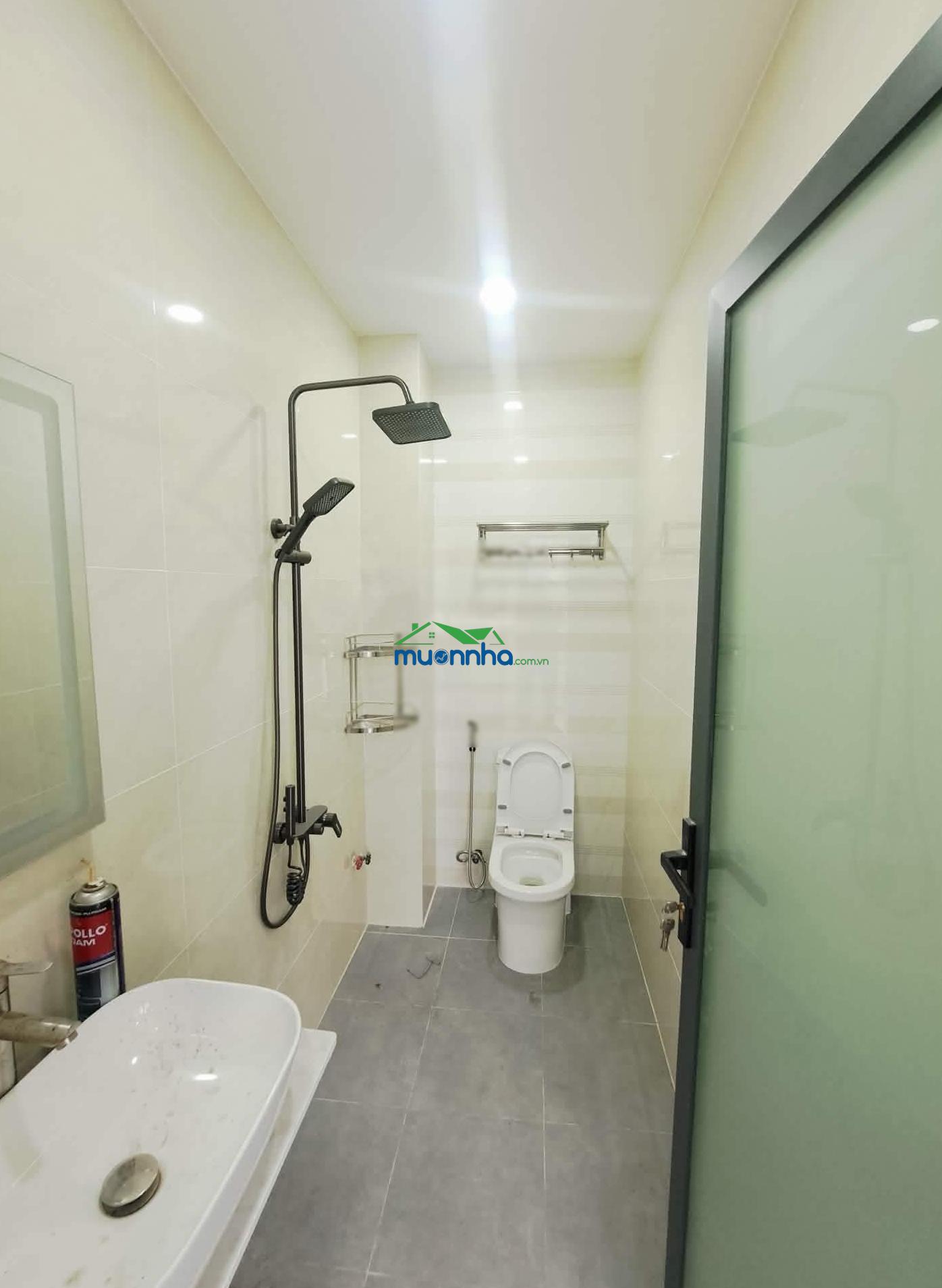 Chỉ 9 tỷ còn bớt. nhanh tay sở hữu căn này đầy tiện ích. gần chợ tân hương. 80m2. 4pn hẻm sạch 8m - 3