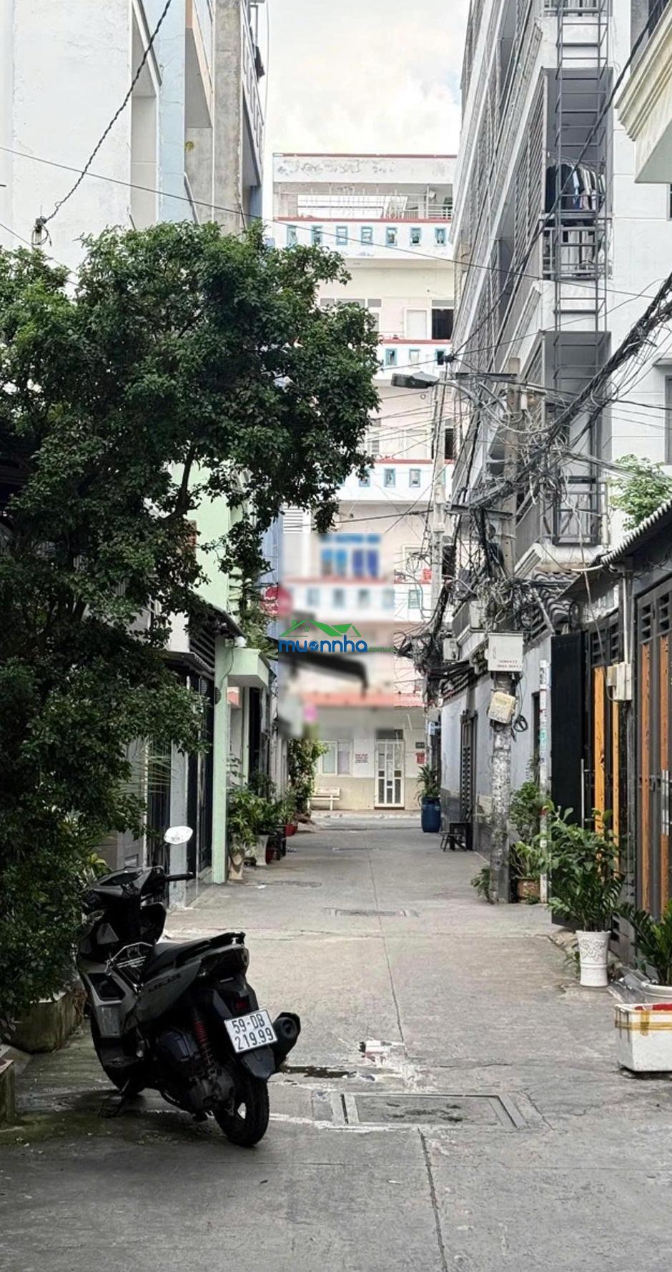 Cách 10m là ra mặt tiền trần quang cơ, thạch lam, tân phú. 75m2. nhỉnh 7 tỷ xíu.