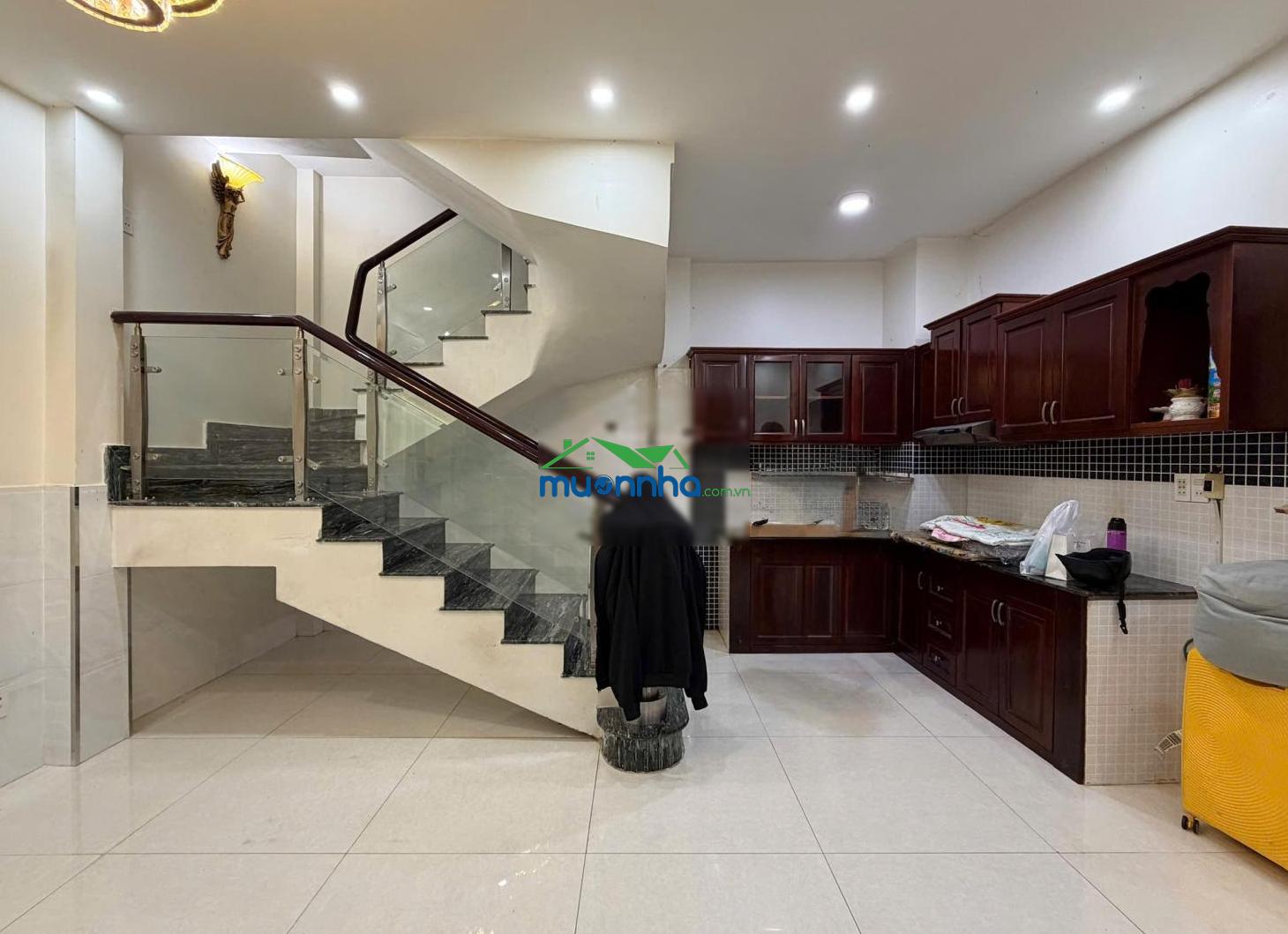 Bán nr 4pn, 4wc tại 27/40/16 huỳnh tịnh của, p. 4, q. 3, 7,5 tỷ vnd, 40m2