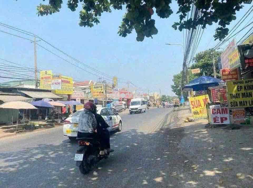 Đất ngộp - 3