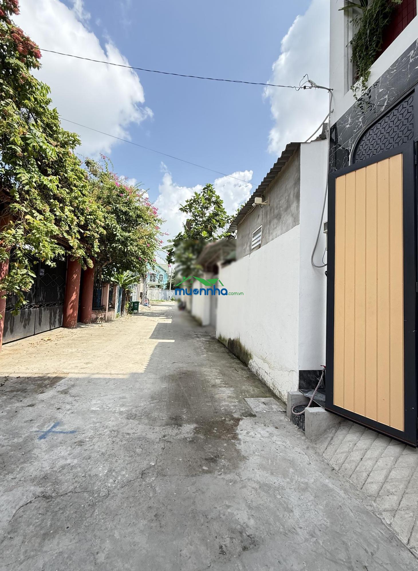 Nhà xây mới giảm mạnh 500tr - 4 phòng ngủ- sân thượng - tặng nội thất- sẵn sổ cc sang tên ngay - 2