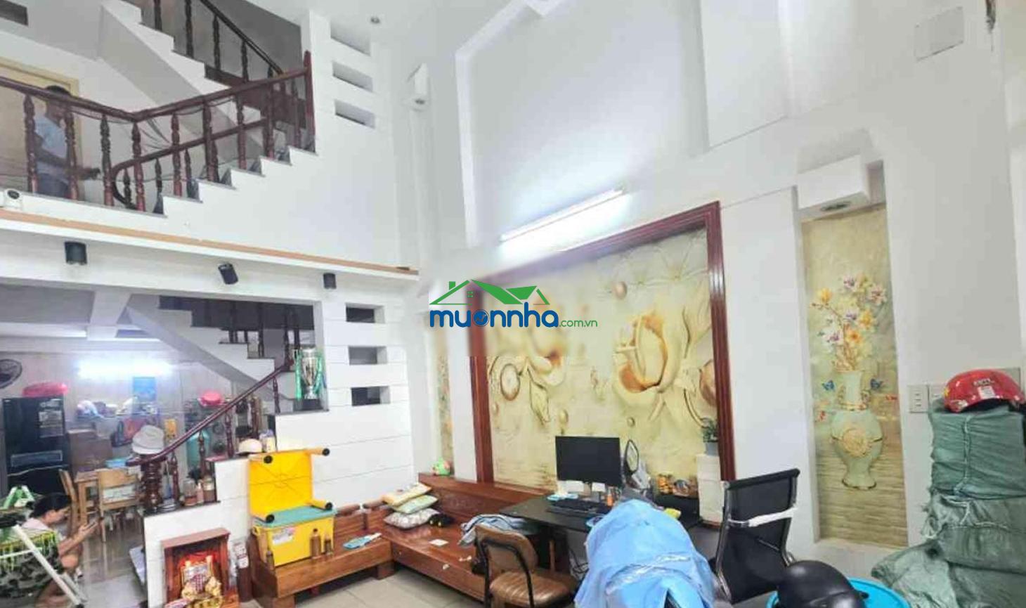 Chính chủ cần bán nhà 3 tầng 3pn rộng rãi - khu phân lô dân trí cao - xe hơi đỗ cửa - trung