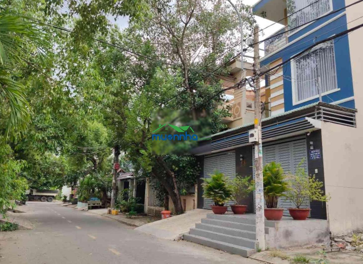 Bán đất dt 152 m2 tặng 10 phòng trọ kdc gia hoà - bình chánh - mặt tiền đường số 10m- nhỉnh 10 tỷ.