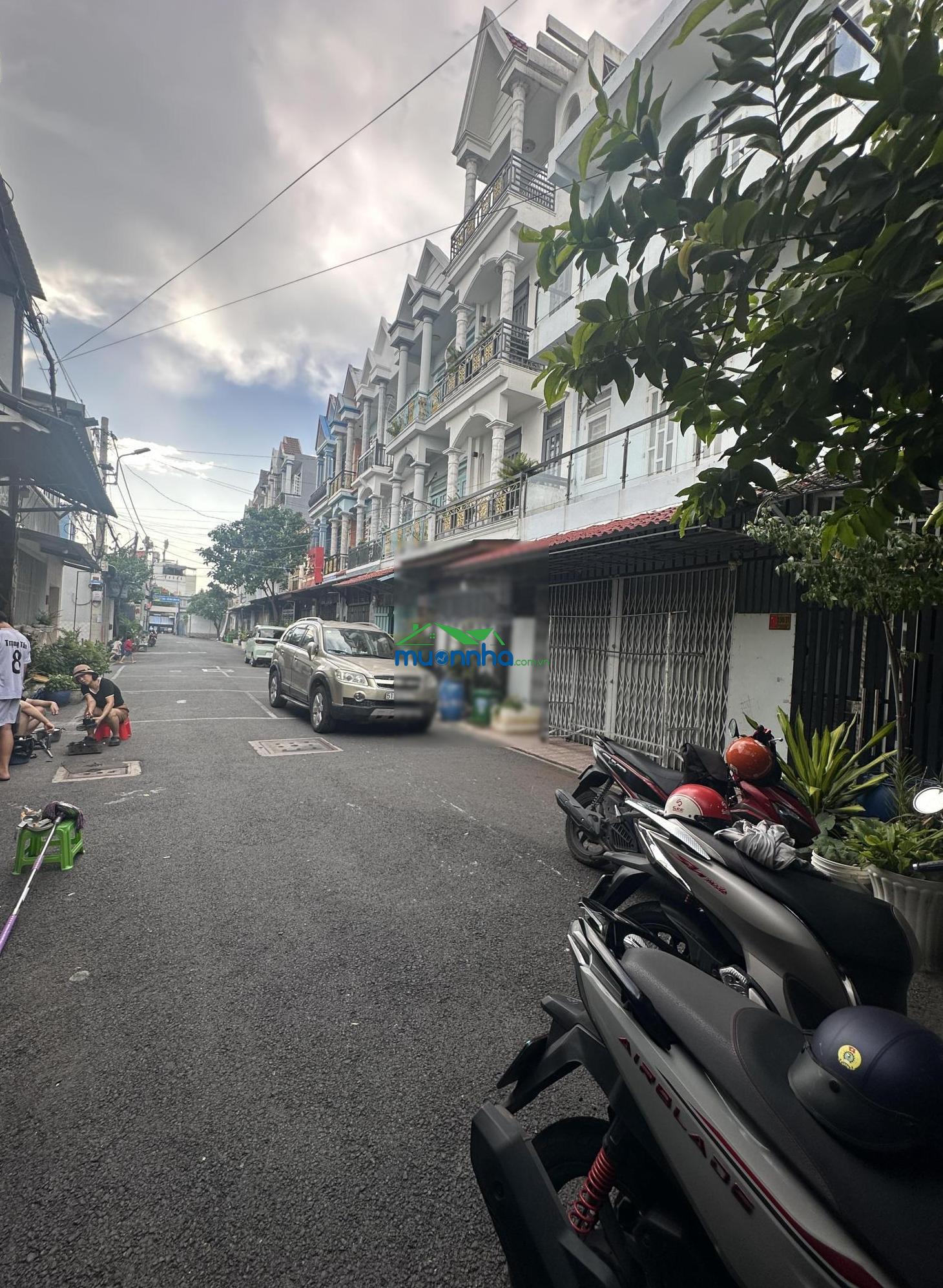 5.05 tỷ sở hữu nhà 4 tầng có gara ô tô ngay hiệp thành - 2