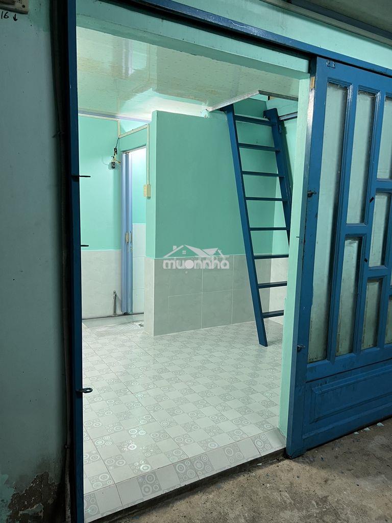 Cho thuê nhà dt 20 m, khu an ninh, thoáng mát, nhà mới, có máy lạnh - 2