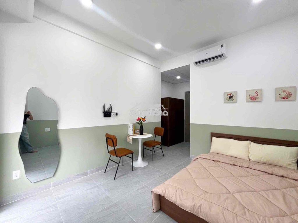 Studio tách bếp mới xây ngay đảo kim cương - 4
