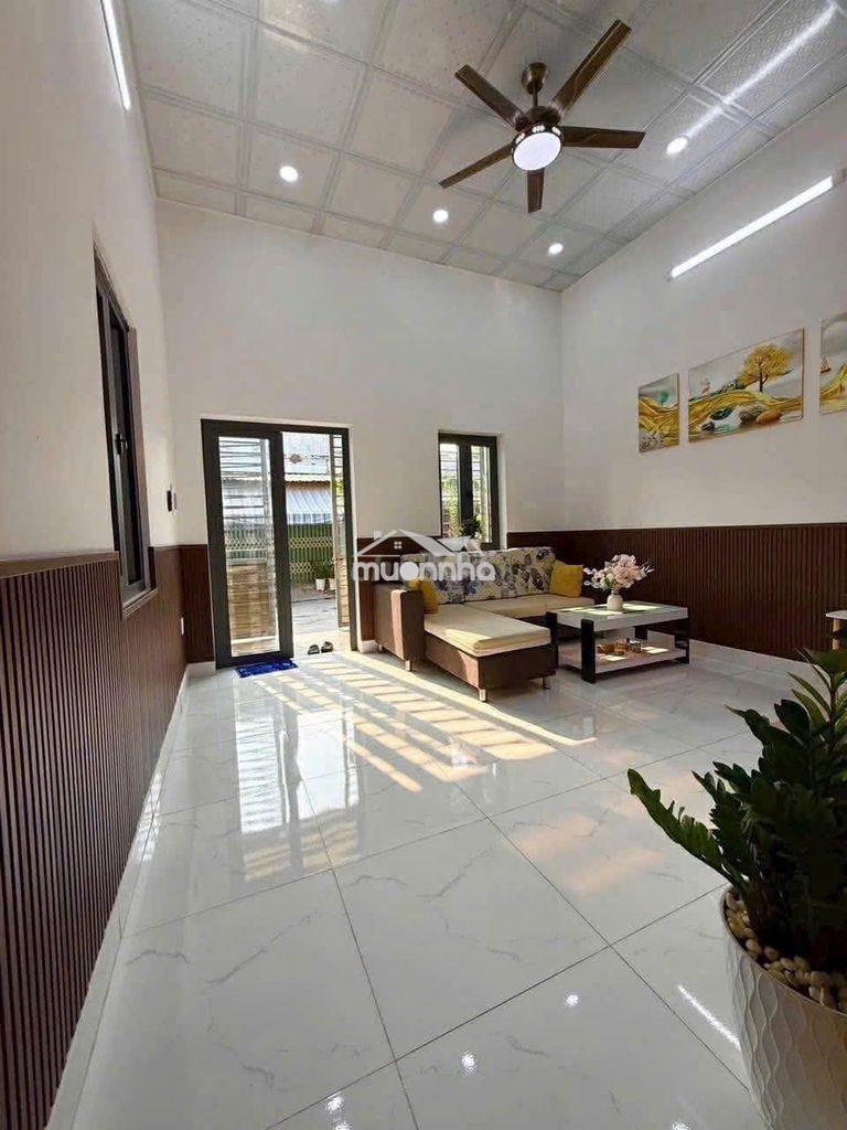 Nhà đẹp mặt tiền hxh đường 339, p.phước long b, q.9. giá nhỉnh 5 tỷ.