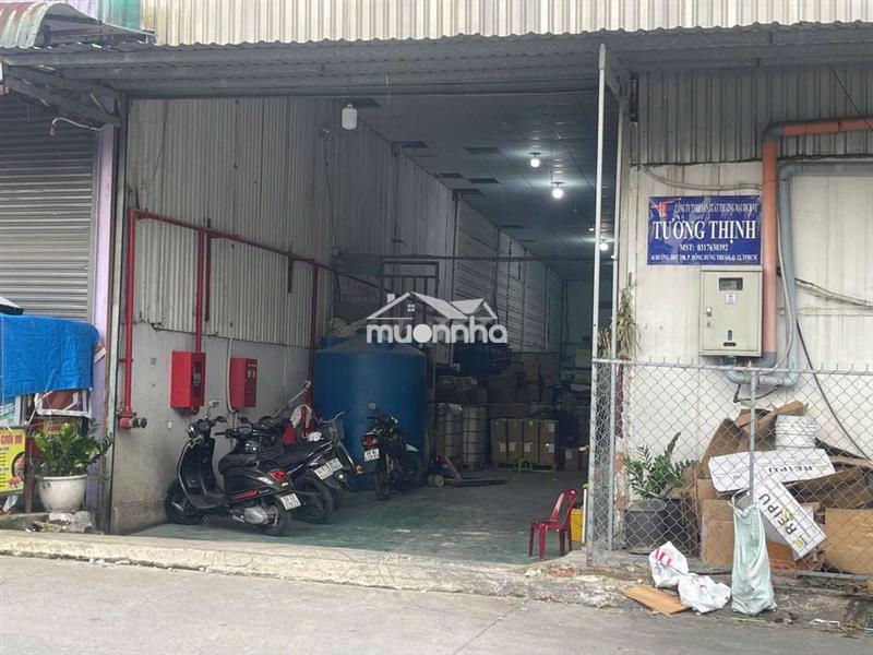 Mb kho xưởng container đêm pccc. điện 3pha sd. 400m2 giáp tân bình