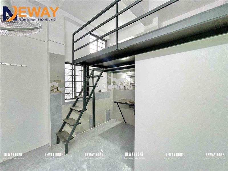 Mới xây nằm giữa vhu và huit , phòng cửa sổ thoáng, gác cao và rộng