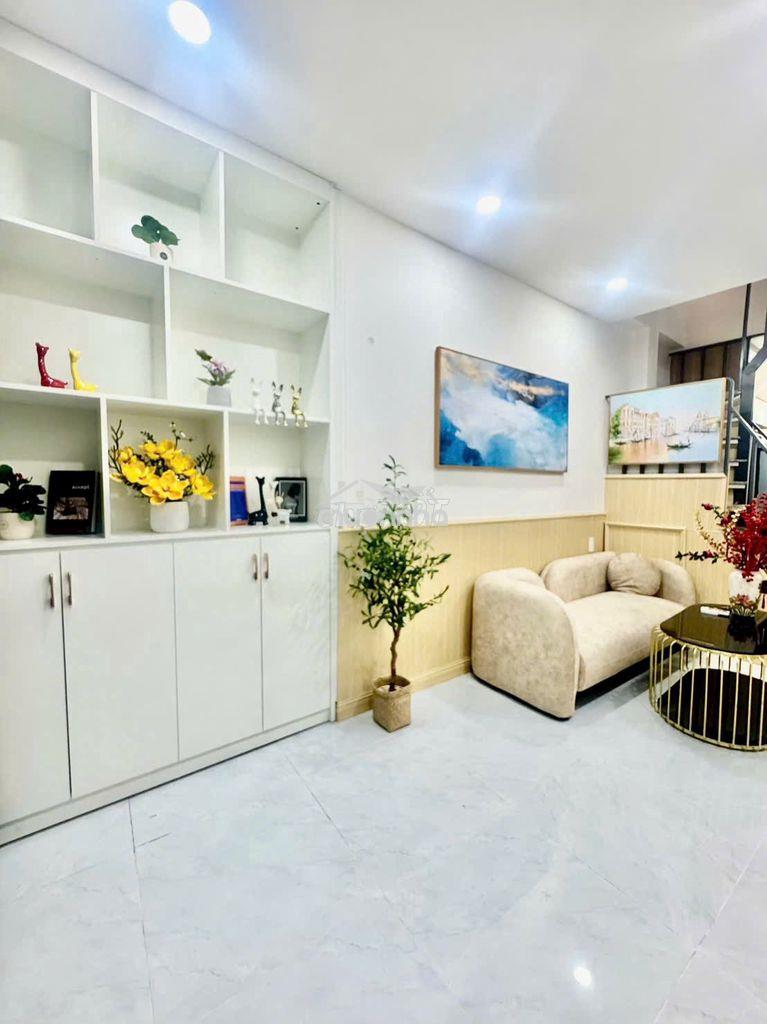 Cho thuê nhà mới 3 lầu nguyễn đình chiểu 15 triệu