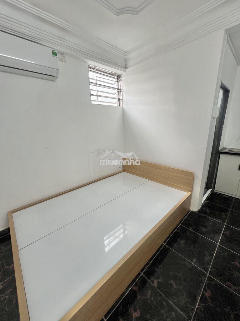 Cho thuê phòng có cửa sổ trời - 3