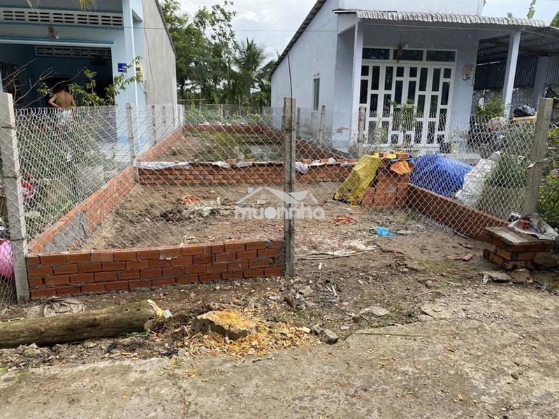 Bán đất chính chủ – sổ đỏ trao tay, gần chợ/trường học/tiện ích.
