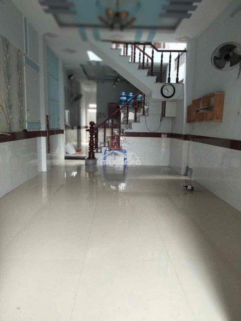 Cho thuê nhà trệt lầu sat làng đại học quốc gia thành phố hồ chí minh
