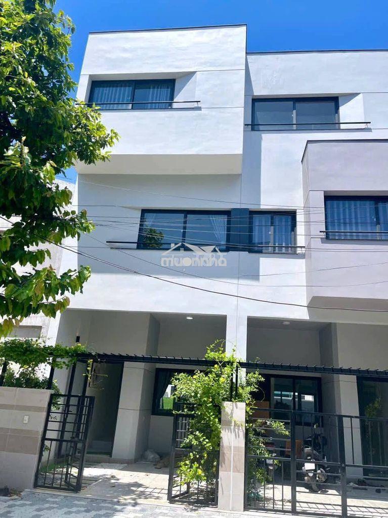 Cho thuê nhà full nội thất mới 100% ngã tư bình chuẩn - thuận an