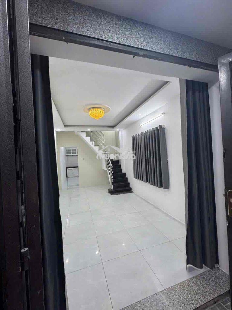 Nhàhẻm ptgiây sau qh 2mt, gần ngã 3 đông quan <1km - 4