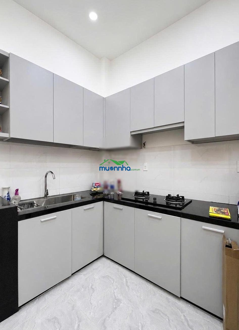Bán nhà mới hồ hảo hớn quận 1 3 tầng xe tải đỗ cửa 5,7 tỷ
