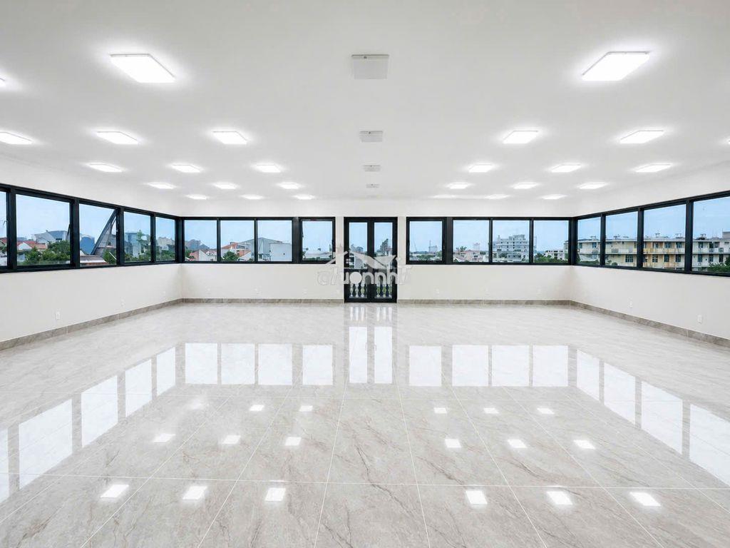 Cho thuê nhà nguyên căn 900m2 sàn mặt tiền đường hoàng trọng mậu, q7 - 3