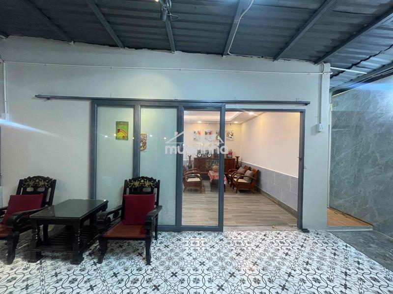 Cho thuê nhà nguyên căn  c4 mới đẹp, đầy đủ nội thất hẻm xh 300/34 ngu