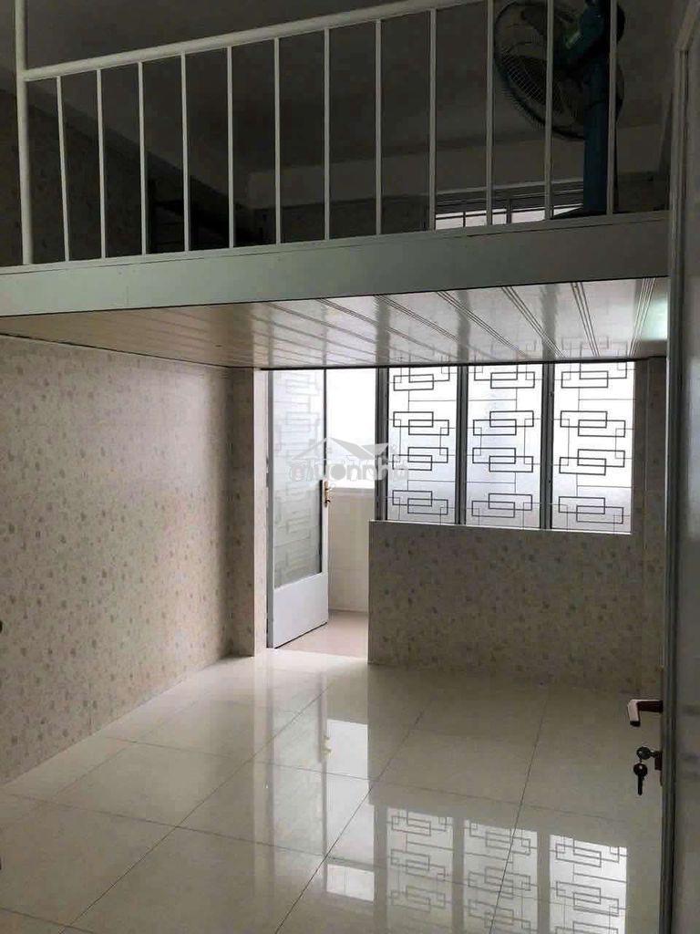 Cho thuê tầng 1 phạm ngũ lão .thông ra phố đi bộ bùi viện q1. - 3