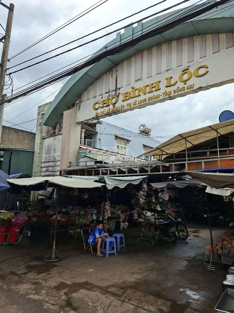 Đất gần chợ bình lộc và kcn , dân đông