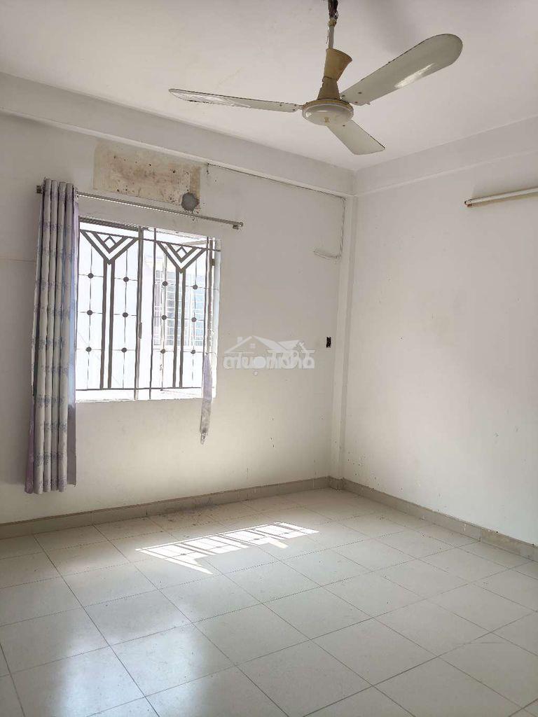Nhà 2 lầu 4pn dt 4x20m nam long phú thuận  - 4