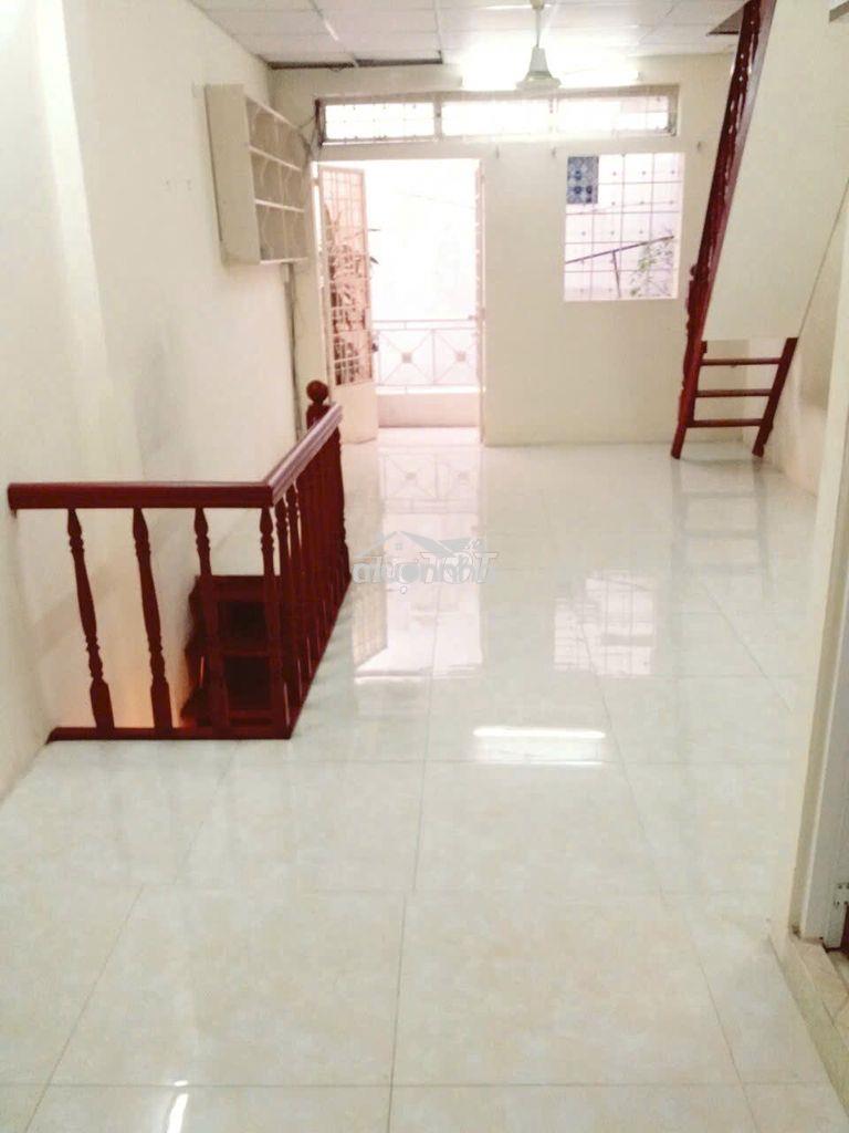 Bán nhà 3 tầng, thành thái ,f 14, q 10 , giá : 4 tỷ 550 triệu - 4