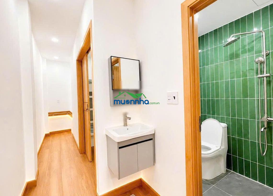 Nhà đẹp nguyên hồng nở hậu nhẹ 2 tầng shr 5,35 tỷ thương lượng